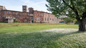 where to stay in Altopascio